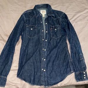 Levi’s long sleeve denim woven shirt